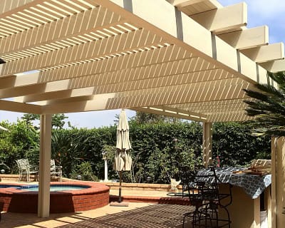 1500X1200-laguna-lattice-freestanding-6-1024x819