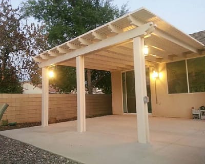 1500x1200-lattice-laguna-9-768x614